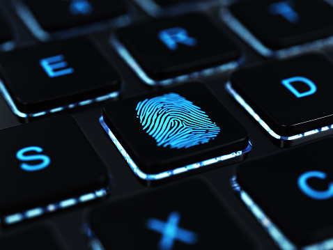 Combining Digital Forensics and Online Marketing